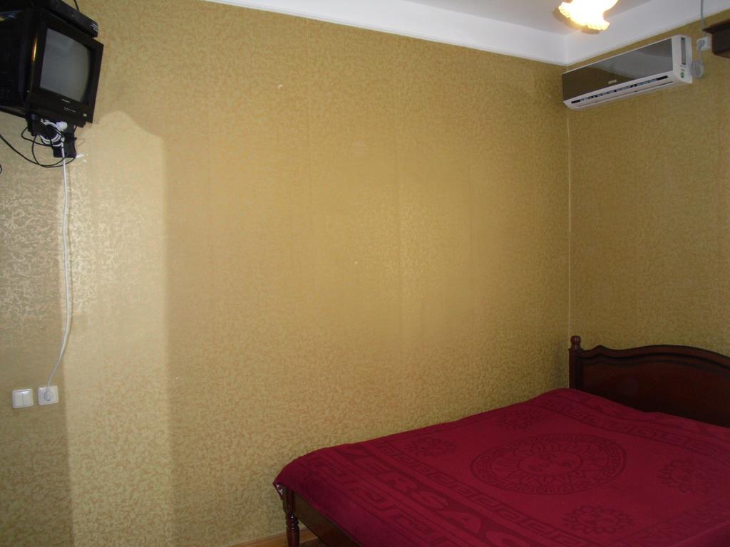 Suliko Guest House Batumi Room photo