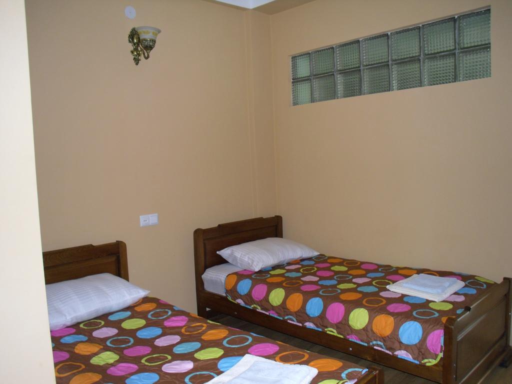 Suliko Guest House Batumi Exterior photo