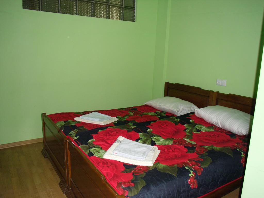 Suliko Guest House Batumi Exterior photo