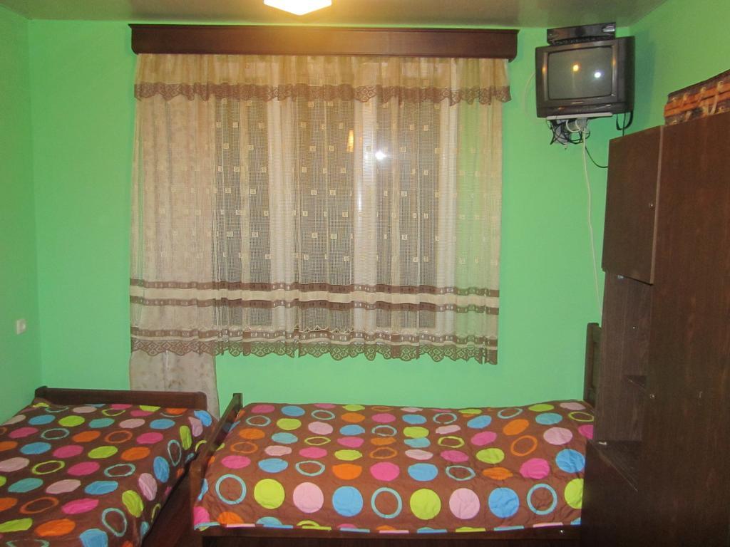 Suliko Guest House Batumi Room photo