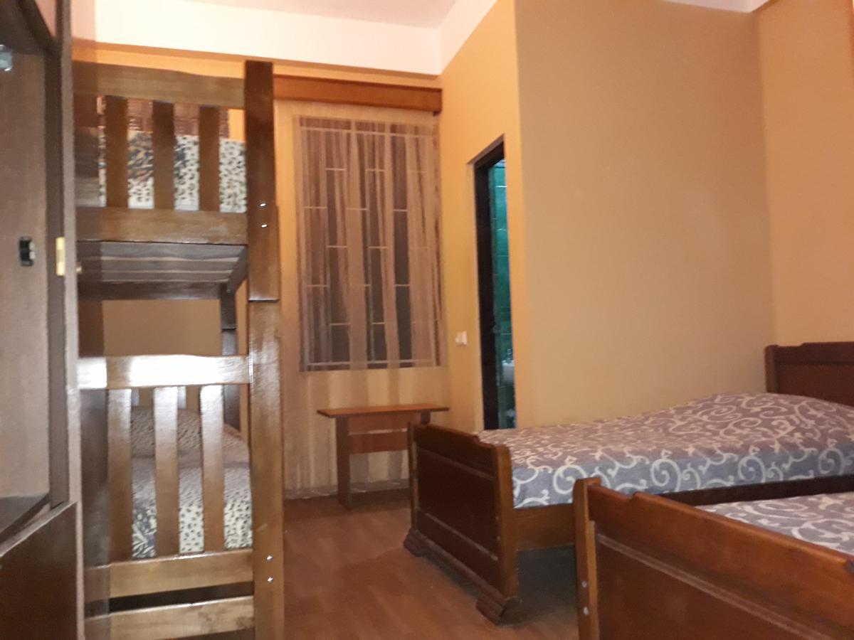 Suliko Guest House Batumi Exterior photo